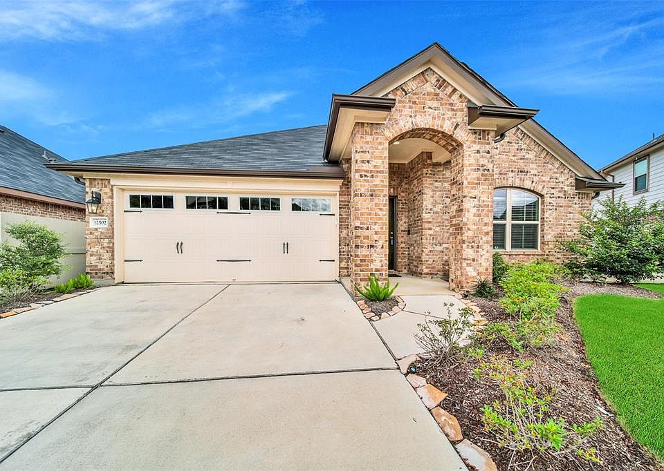 1st image of 12502 W Hillock Ln