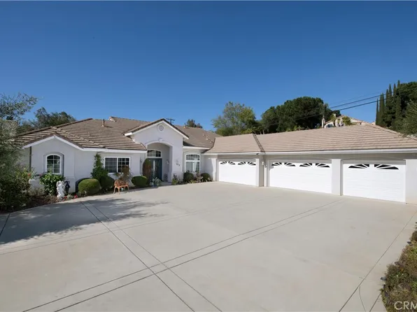 10118 Boulder Knolls Dr, Escondido, CA 92026