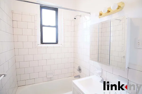 Rented by Link NY Realty | media 15