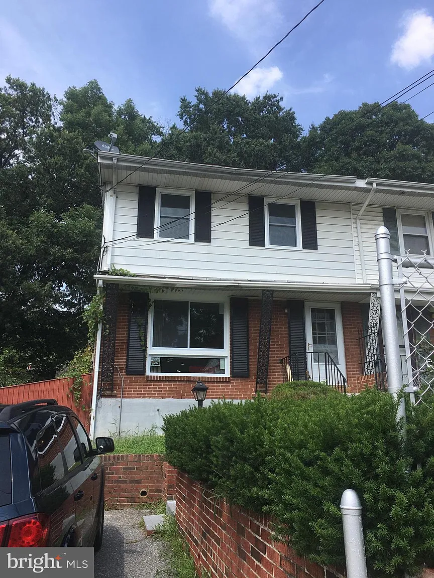 7236 Hylton St photo 1