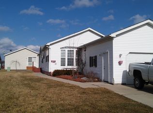 21479 Pontchartrain Ct, Macomb, MI