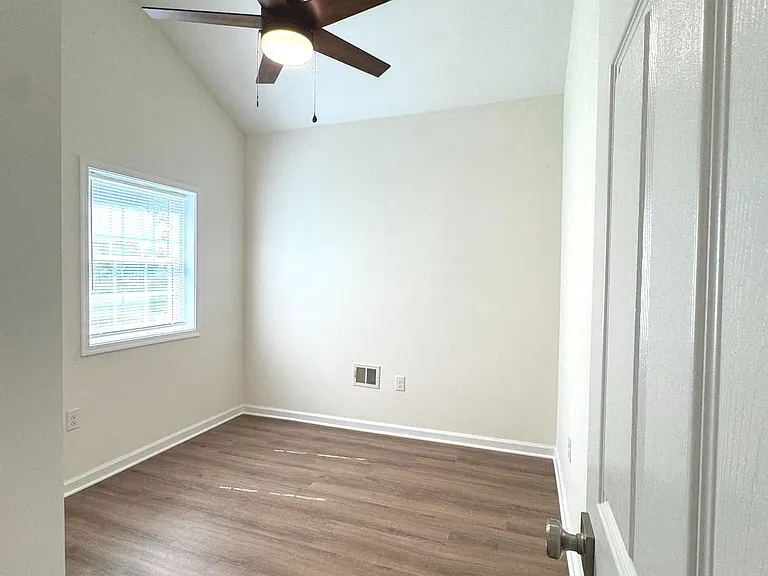 8190 Marshall Corner Rd — Photo 14