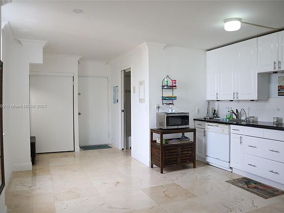 2nd image of 899 West Ave APT 6H