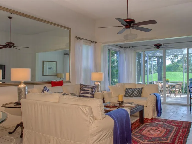 7911 Whitebridge Gln — Photo 11