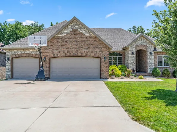2342 W Darby Street, Springfield, MO 65810