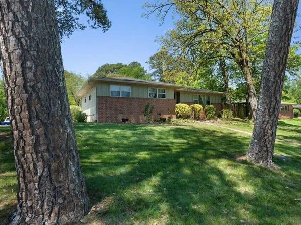 2201 Hickory Dr NW, Cleveland, TN 37311