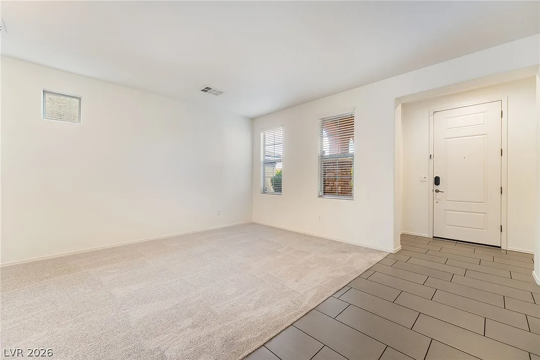4 bed, 3.0 bath, 3391 sqft, $3,550 — Photo 4