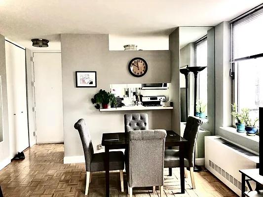 Rented by Compass | media 18