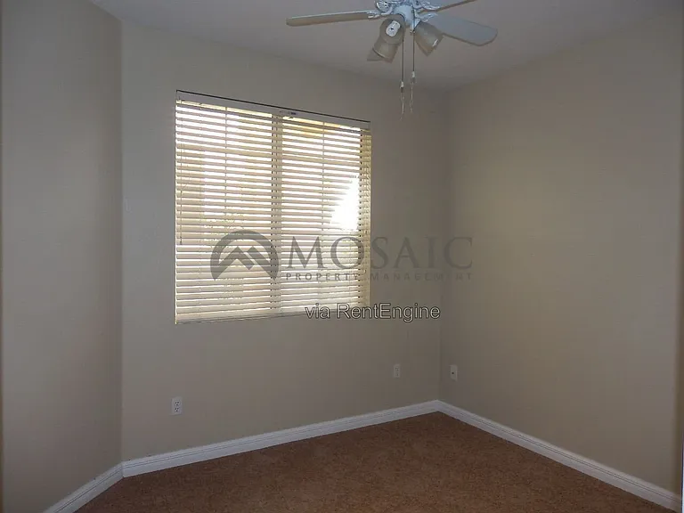 2106 E Briarwood Ter — Photo 11