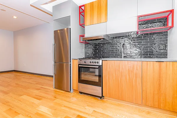 Rented by MySpaceNYC | media 4