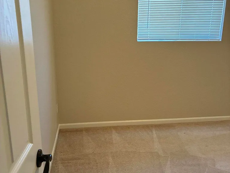 2058 E Fremont Dr — Photo 12