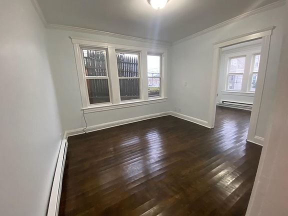 3rd image of 72 Campbell Ave APT 2
