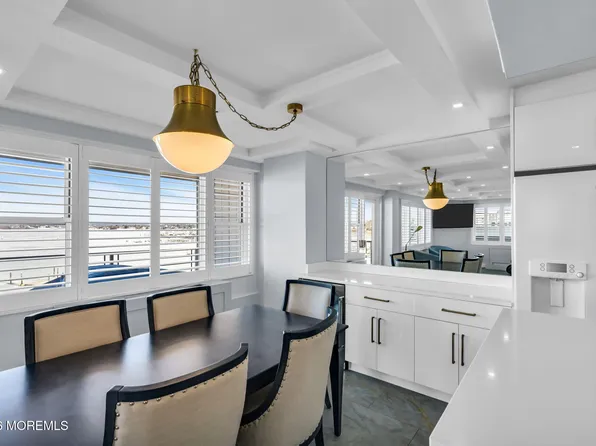 28 Riverside Ave #1N, Red Bank, NJ 07701