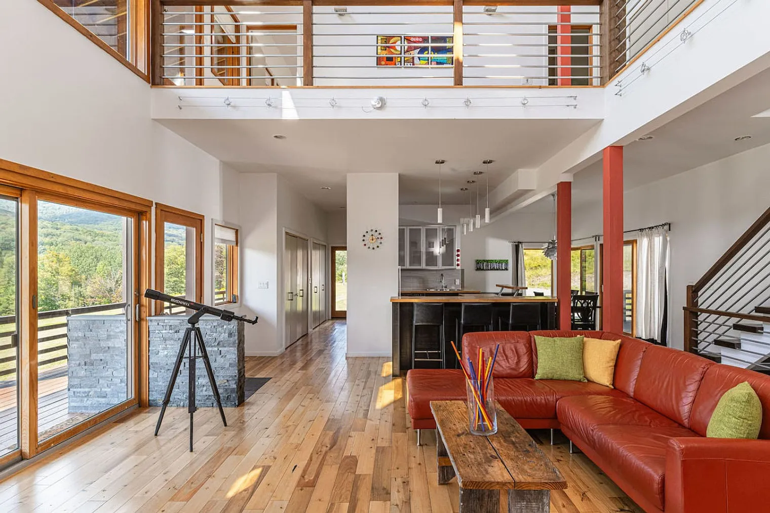 4 bed, 2.0 bath, $6,484 — Photo 3