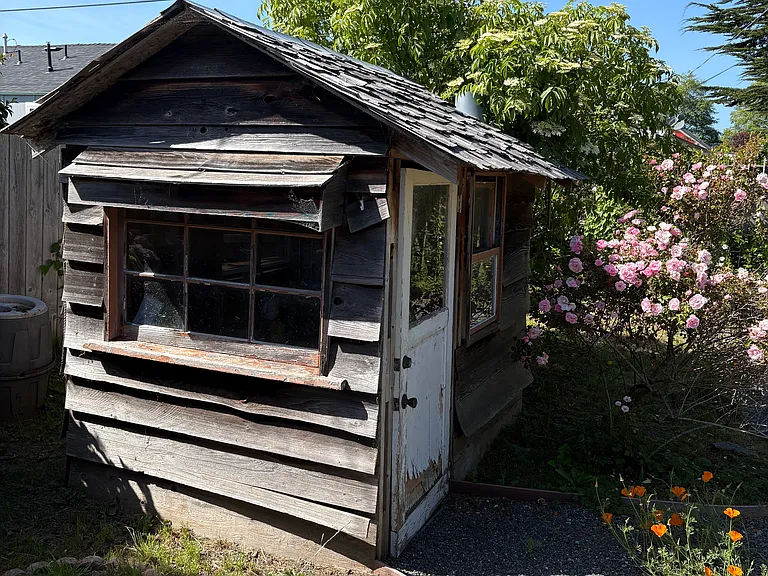 Garden shed