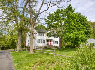 10 Clancy Rd, Branford, CT 06405