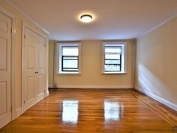 4th image of 86 Carroll St #1