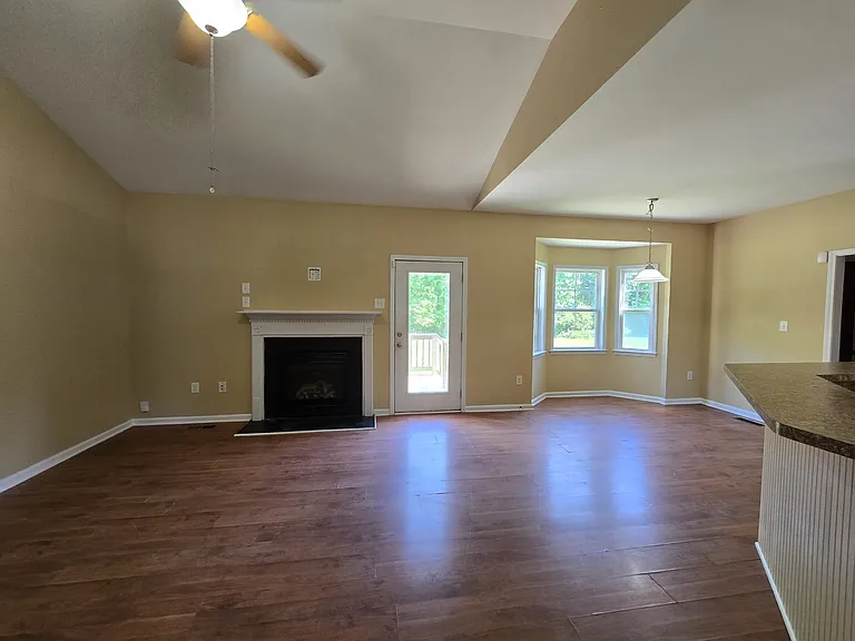 1421 Tawny View Ln — Photo 14