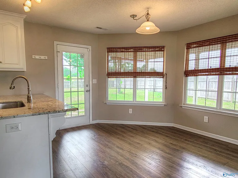 241 Misty Cove Ct — Photo 7