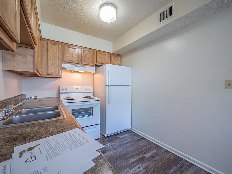 Campus View Apartments — Photo 83