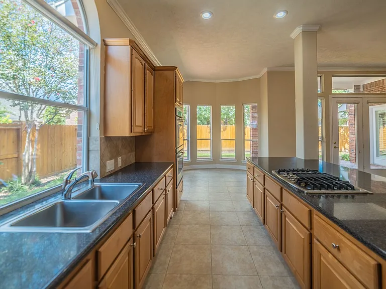 5019 Shining Creek Ct — Photo 40
