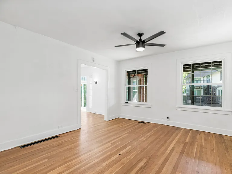 1120 Ward Pkwy #100 — Photo 12