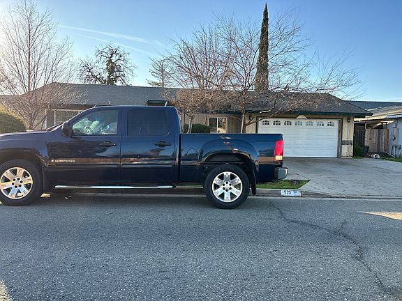2nd image of 415 N Minnewawa Ave