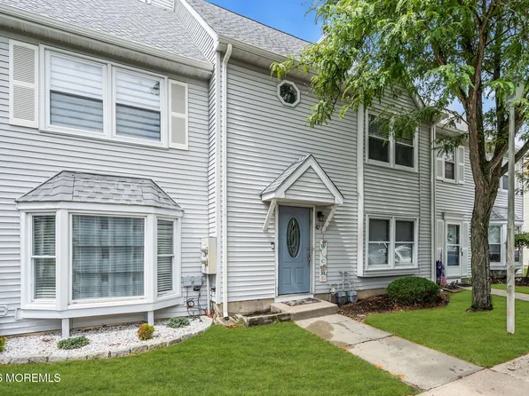 47 Colonial Court #121, Jackson, NJ 08527