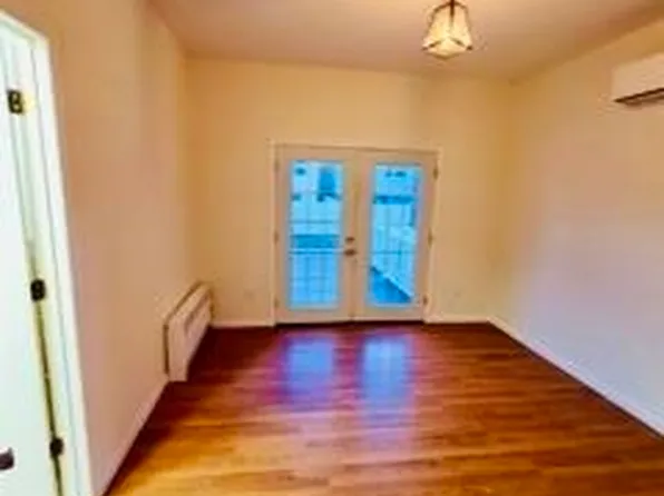 38 West 13th Street image 2 of 17