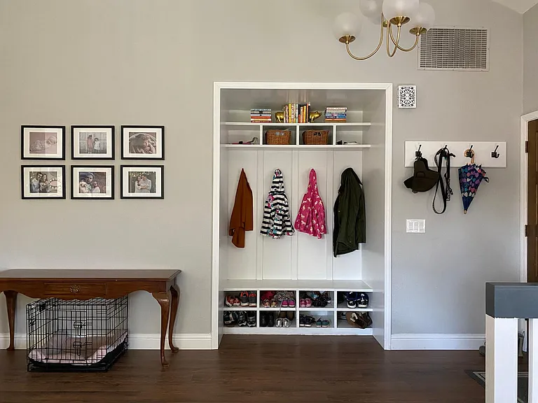 3385 Crestview Way — Photo 3
