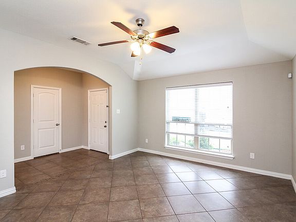 2nd image of 1505 Sunburst Dr