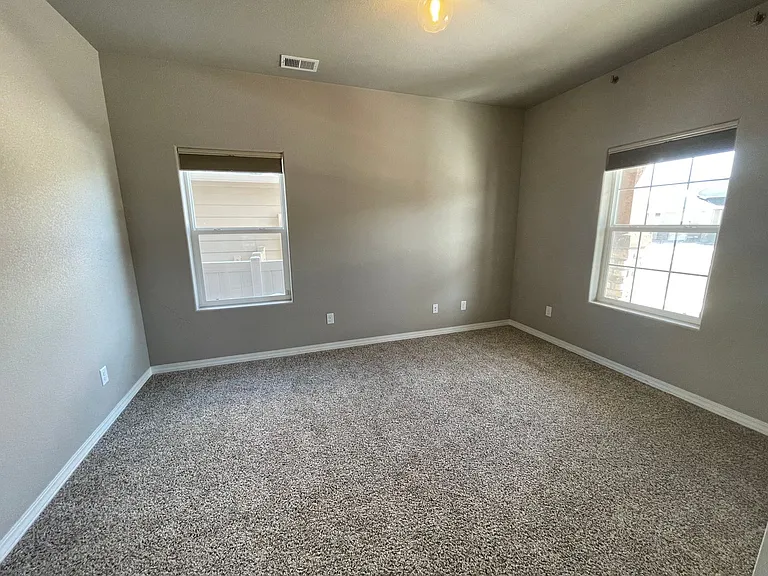 8126 Misty Moon Dr — Photo 3