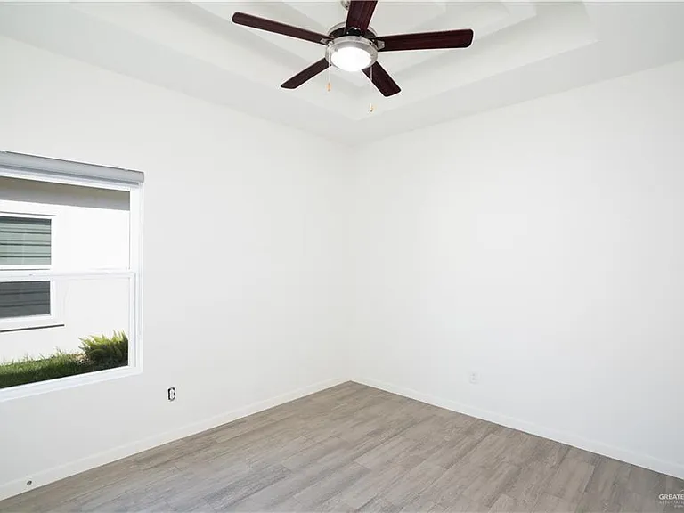 12509 N 40th St #4 — Photo 7