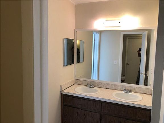 5th image of 510 SE 12th Ct #3