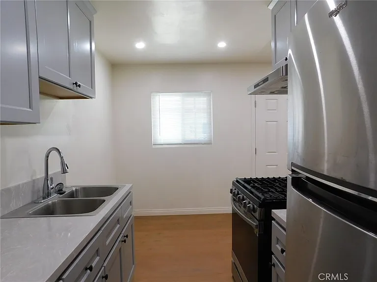 920 W Olive Ave #B — Photo 9