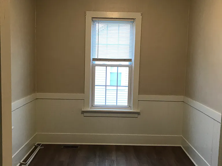 611 N Cemetery St — Photo 13