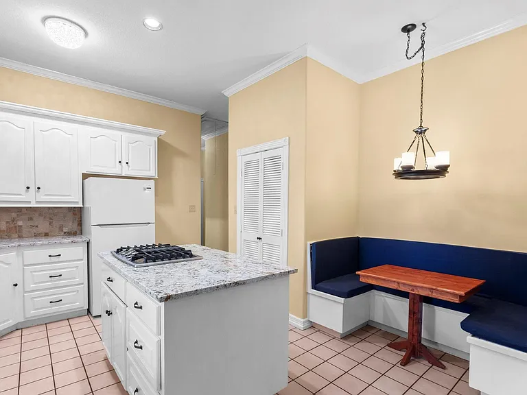 616 Westwood Cir — Photo 14