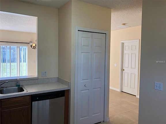 3rd image of 420 Spike Ct