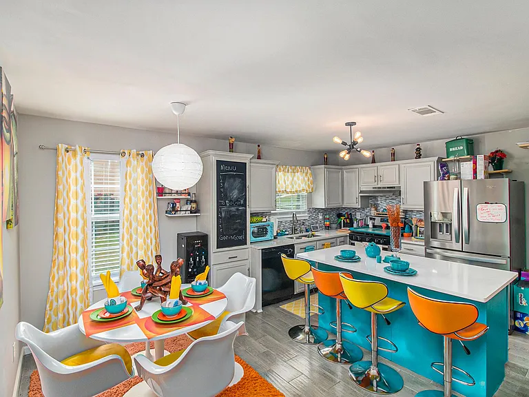 Busby Mill Ct — Photo 18
