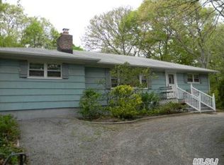 182 Old Willets Path, Smithtown, NY 11787