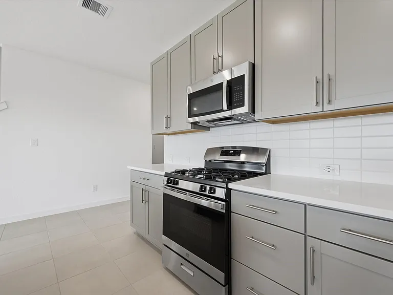 359 W Rose Marie Ln — Photo 5