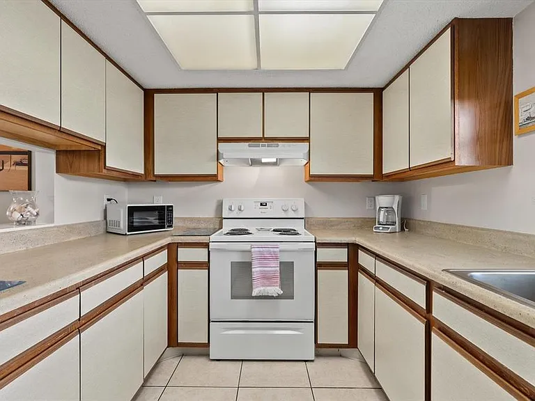 1531 Placida Rd #204 — Photo 12