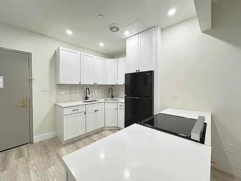 952 Bedford Ave #2B — Photo 6