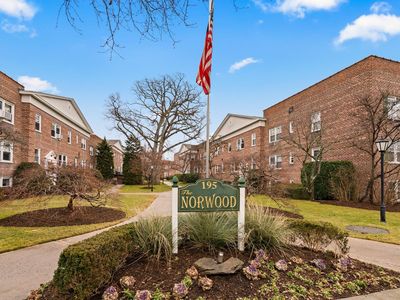 195 N Village Avenue #4B, Rockville Centre, NY, 11570