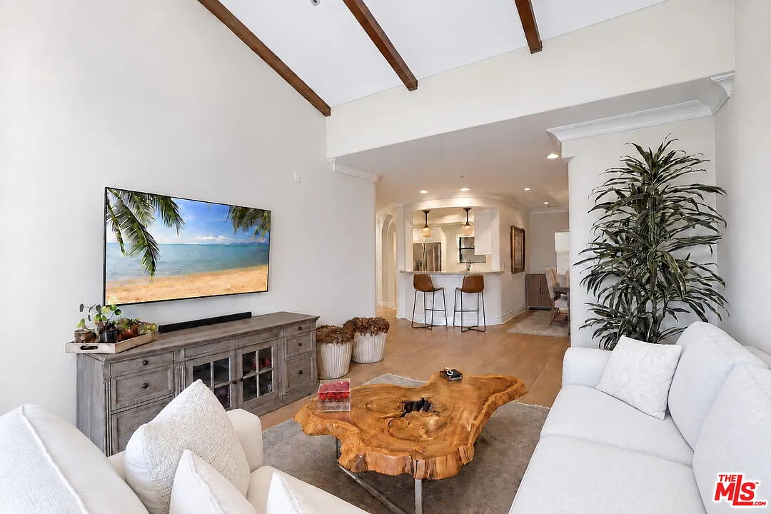 2 bed, 3.0 bath, 1538 sqft, $5,595 — Photo 3