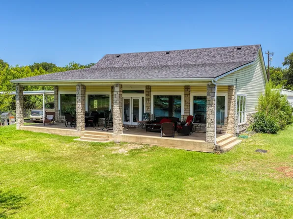 1011 Firewheel Trl, Graford, TX 76449