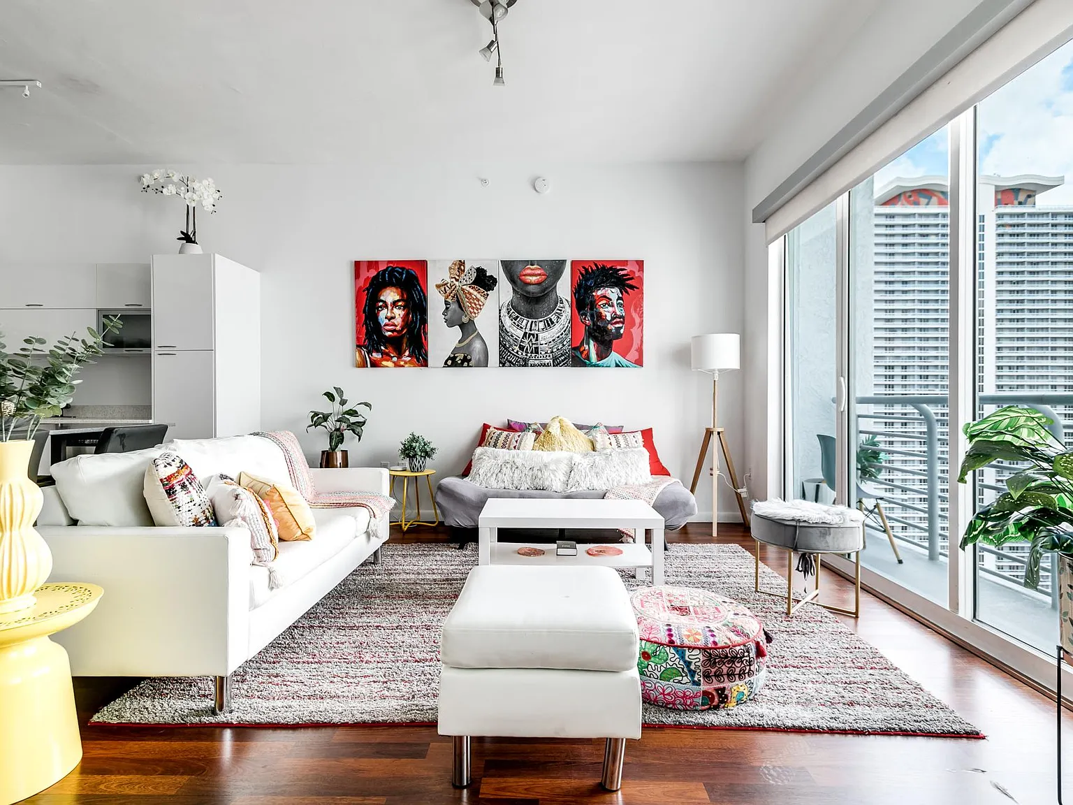 1 bed, 903 sqft, $3,850 — Photo 2