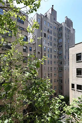 Sold by Sotheby's International Realty | media 17