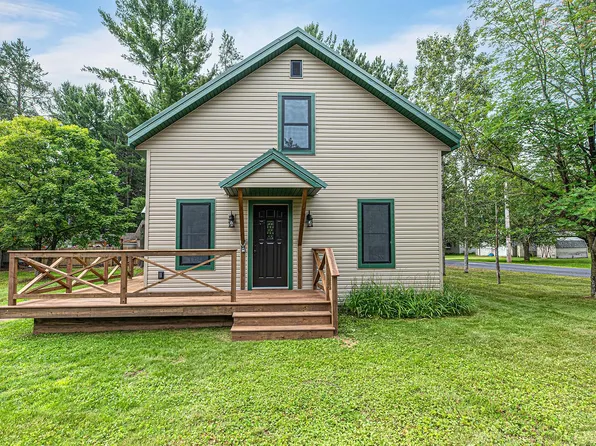 214 W Mill St, Eagle River, WI 54521