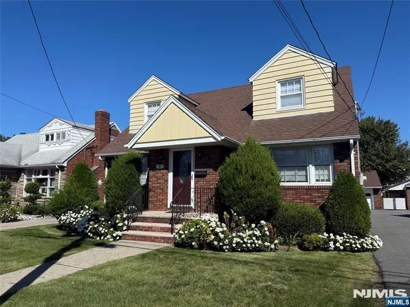 89 Strong Street, Wallington, NJ 07057